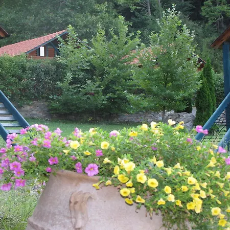 Dionysus Village Mousthéni